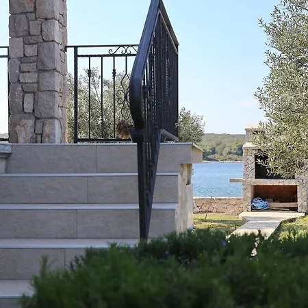 Holiday home House Idro *