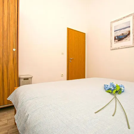 Holiday home House Idro *